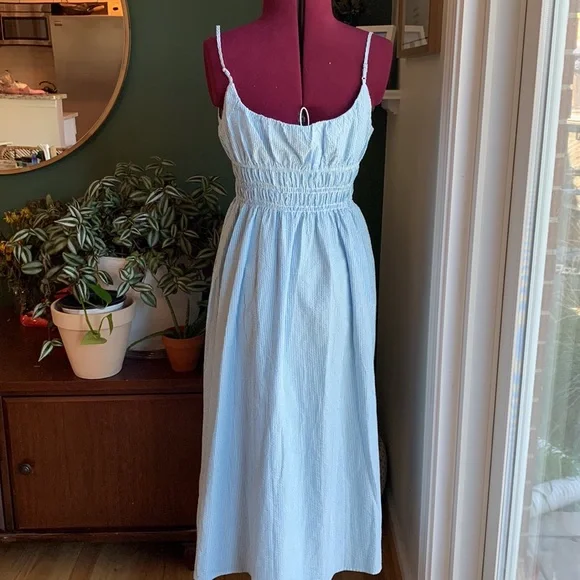 Midi sear sucker dress! New with tags! - Picture 4 of 5